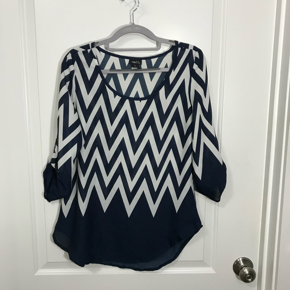 rue Tops - Rue 21 Polyester Blue White Chevron Top Blouse Tunic Medium